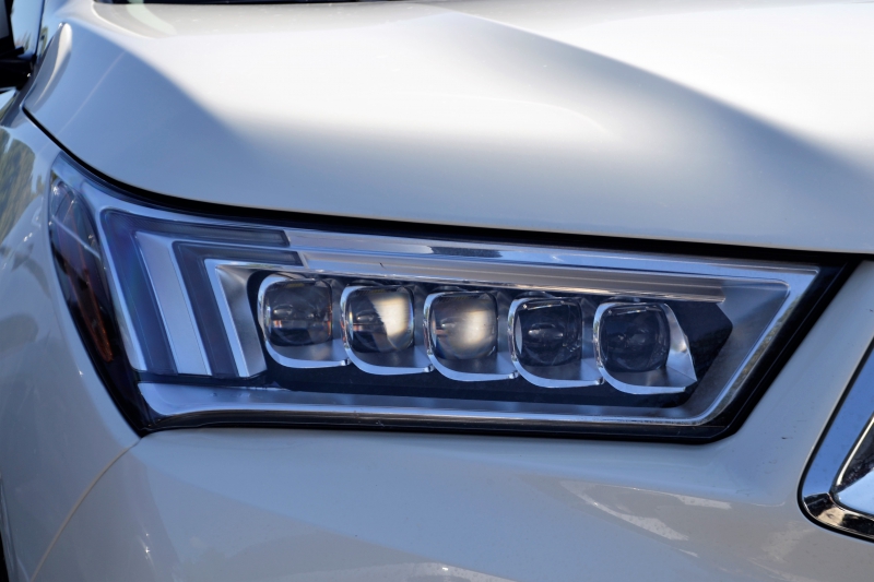 concession-auto-FORCALQUEIRET-min_acura-headlamp-2834131